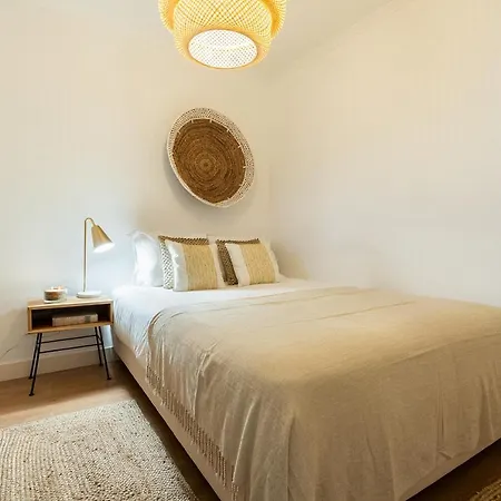 Designer 2bed1bath Mins To Famed Ramiro Restaurant * Lisboa