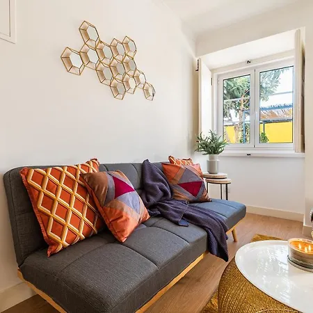 Designer 2bed1bath Mins To Famed Ramiro Restaurant Lisbon