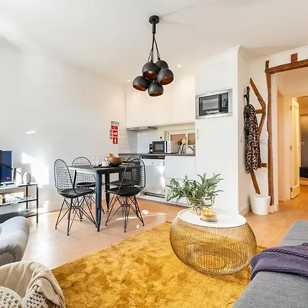 Designer 2bed1bath Mins To Famed Ramiro Restaurant *